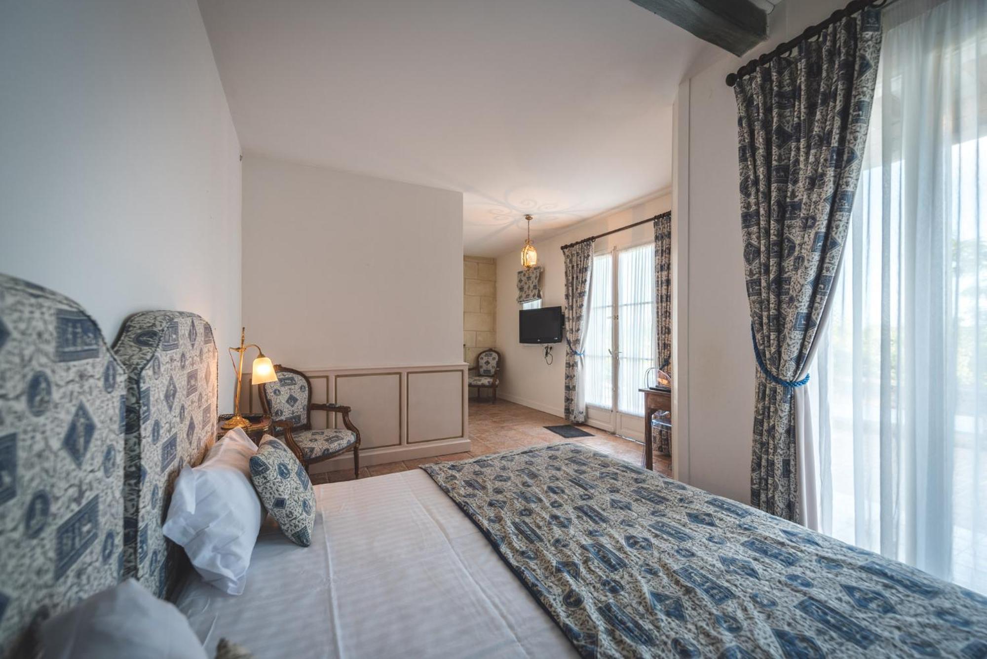 Hotel Logis Demeure De La Vignole Turquant Exteriér fotografie