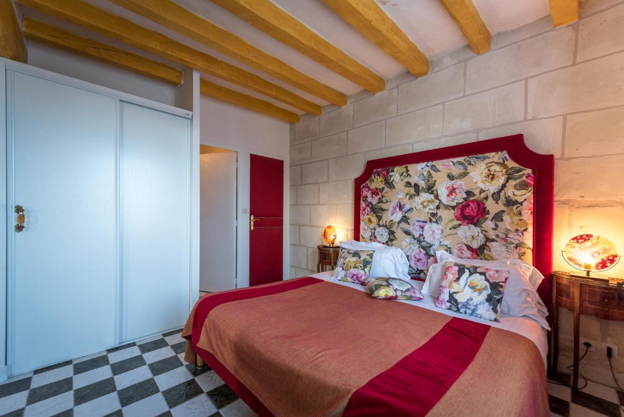 Hotel Logis Demeure De La Vignole Turquant Exteriér fotografie